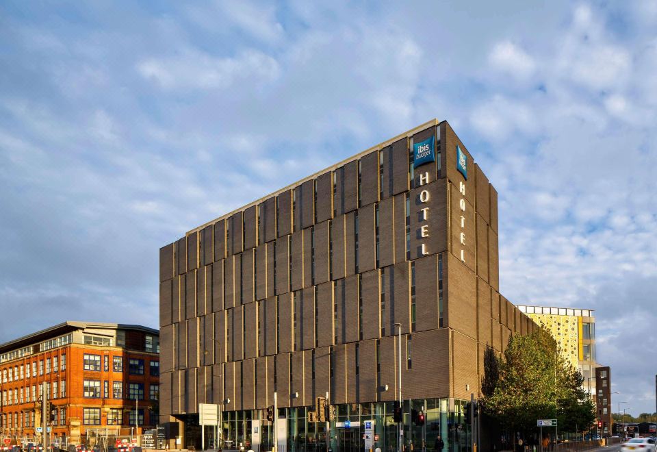 ibis budget Manchester Centre Pollard Street — photograph from the property listing
